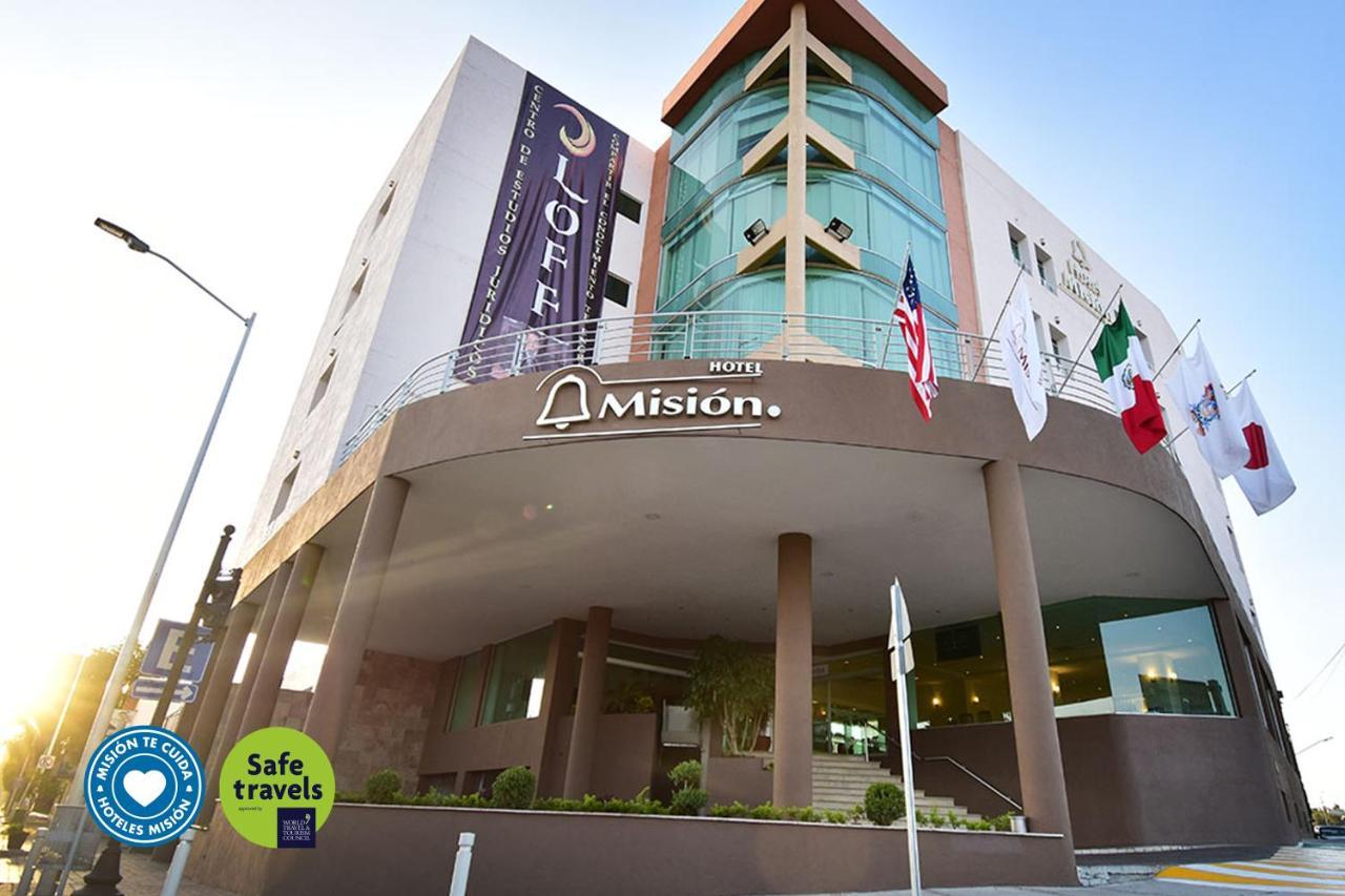 Hotel Mision León de los Aldamas Extérieur photo