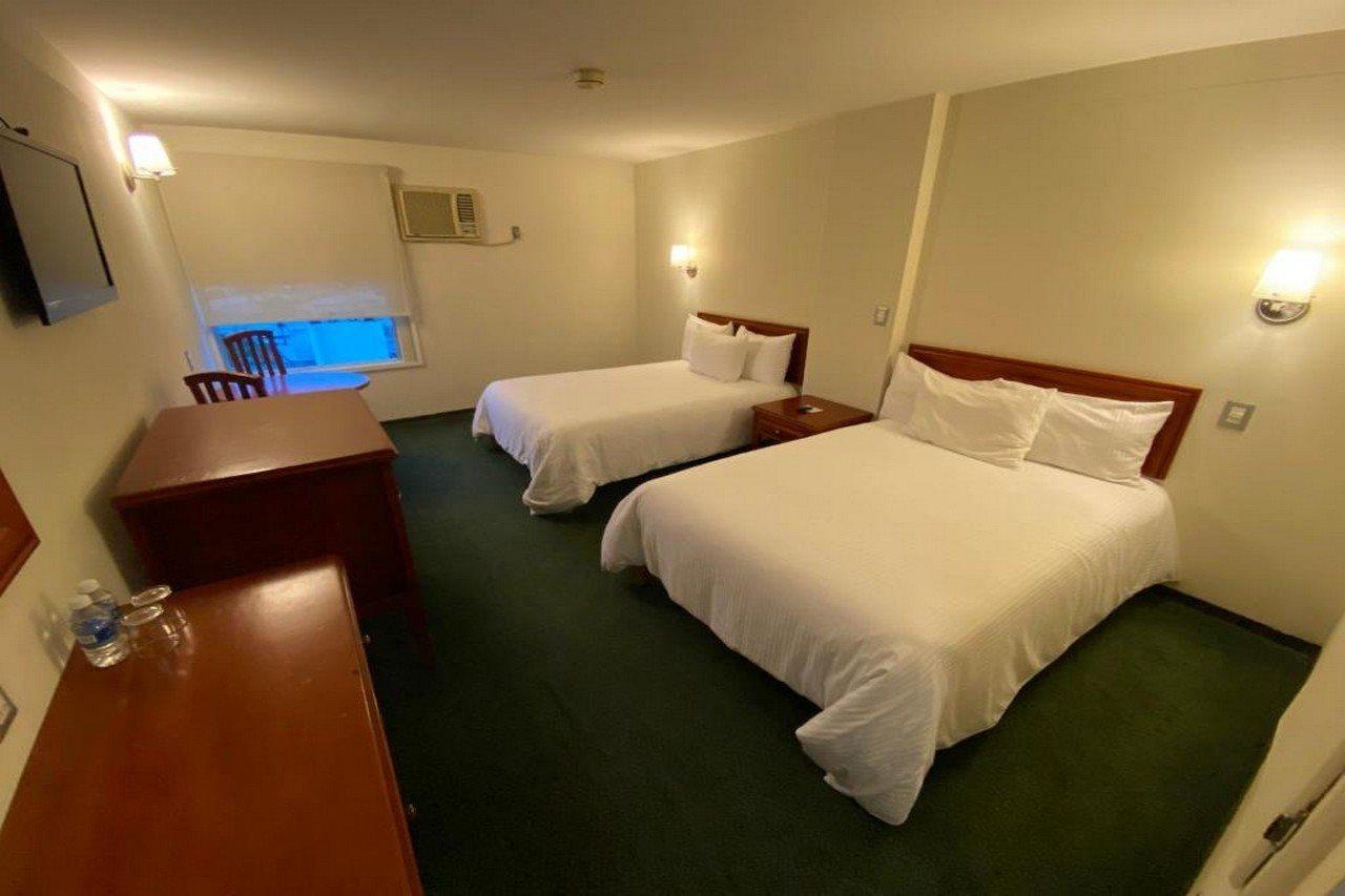 Hotel Mision León de los Aldamas Extérieur photo