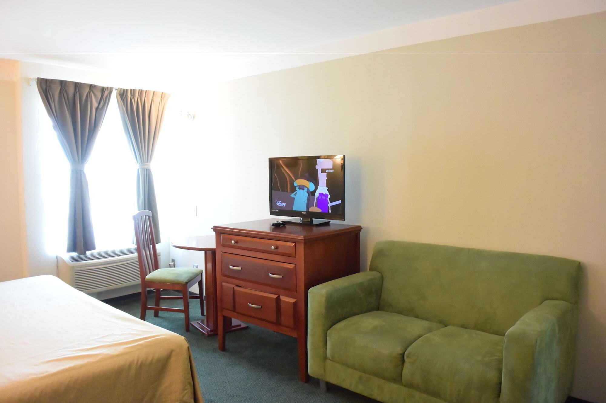 Hotel Mision León de los Aldamas Extérieur photo